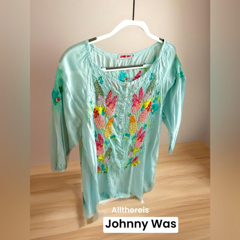 HPπJohnny Was Top with embroidered flowers - Picture 11 of 16